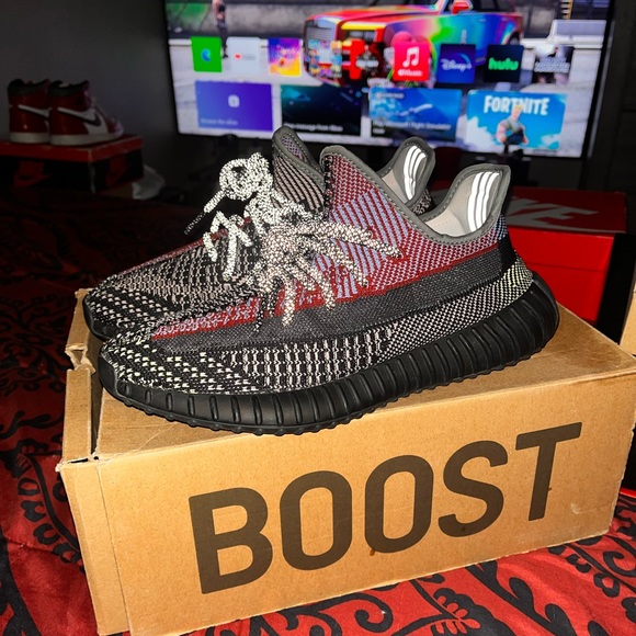 Selling some shoes !! Steals !!